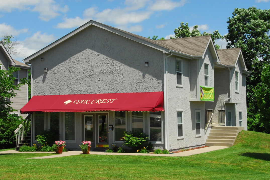 Oakcrest Duplexes in Kansas City, MO - Building Photo