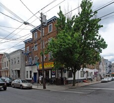 136 Elm St in Newark, NJ - Building Photo