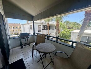 1555 Tarpon Center Dr in Venice, FL - Building Photo - Building Photo