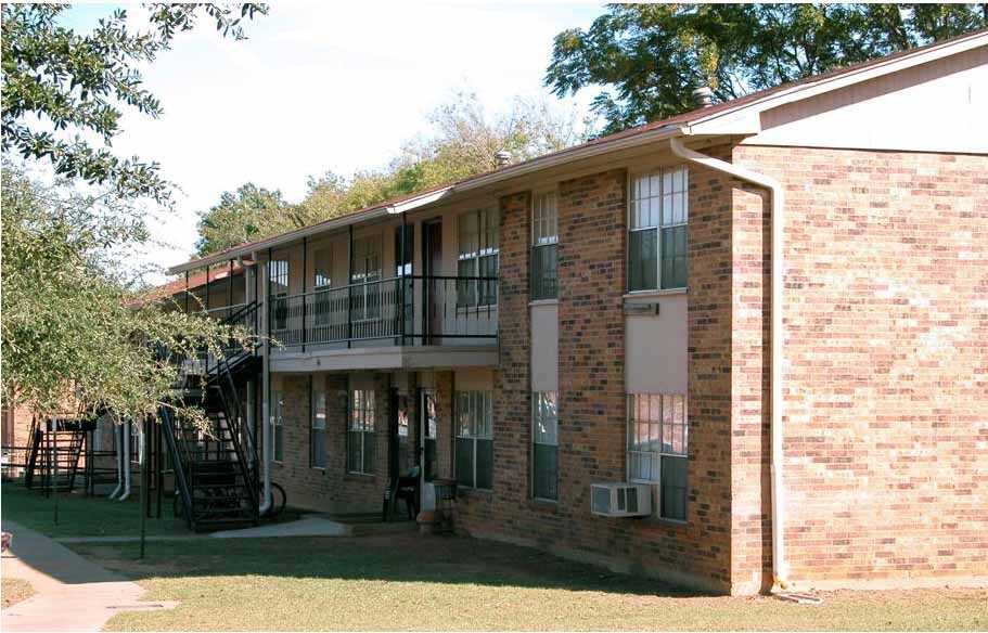 Belaire Manor in Marshall, TX - Building Photo