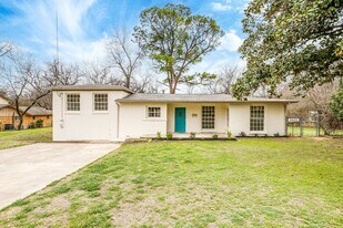5437 Sam Calloway Rd in Fort Worth, TX - Building Photo