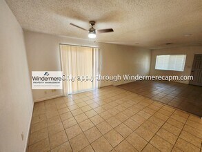 5674-5674 Valley Vale Way in Sacramento, CA - Building Photo - Building Photo