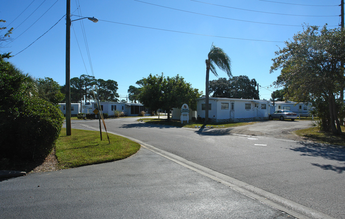 Venetian Mobile Home Court in St. Petersburg, FL - Foto de edificio