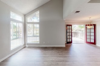 Canyon Crest Views Apartments in Riverside, CA - Building Photo - Interior Photo