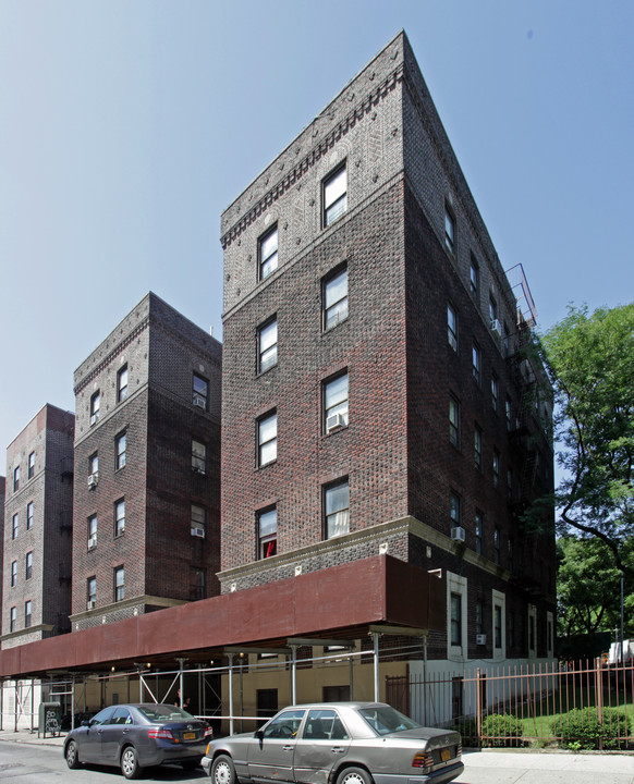 10 Westminster Rd in Brooklyn, NY - Building Photo