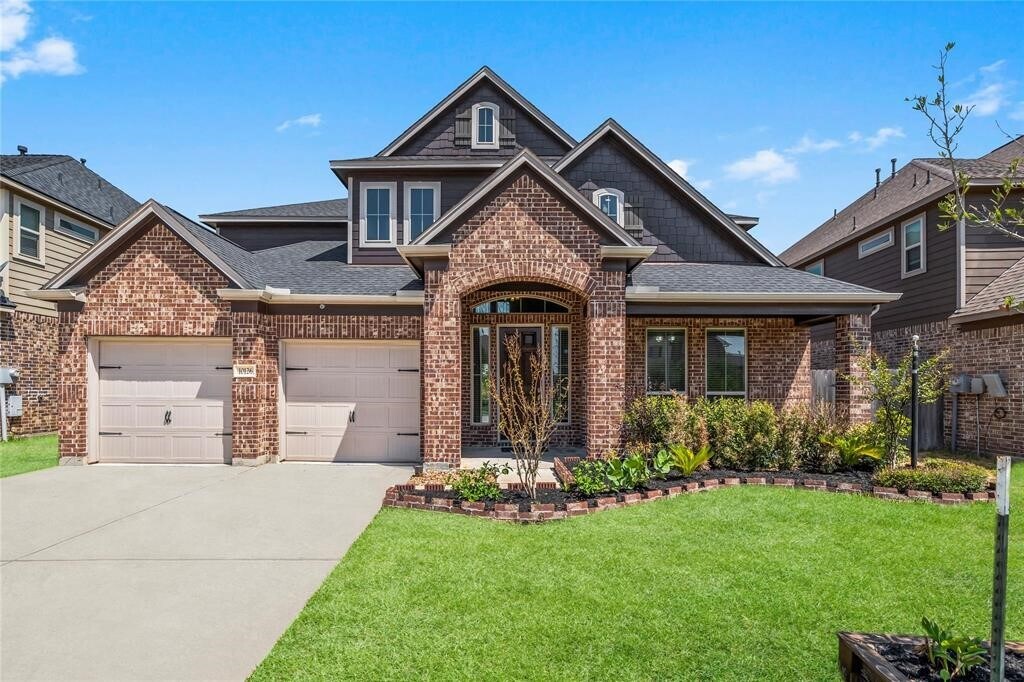 10126 N Whimbrel Cir in Conroe, TX - Building Photo