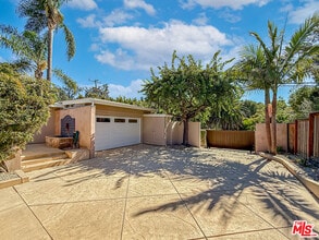 2123 Sycamore Canyon Rd in Montecito, CA - Building Photo - Building Photo
