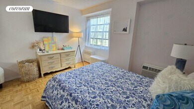 401 2nd Ave in New York, NY - Building Photo - Building Photo