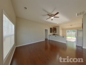 474 Finch Ln in Lexington, SC - Foto de edificio - Building Photo