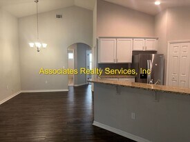 1574 SW 66th Dr in Gainesville, FL - Building Photo