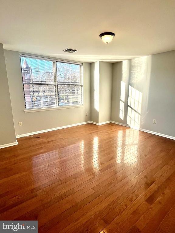 property at 2401 S 5th St