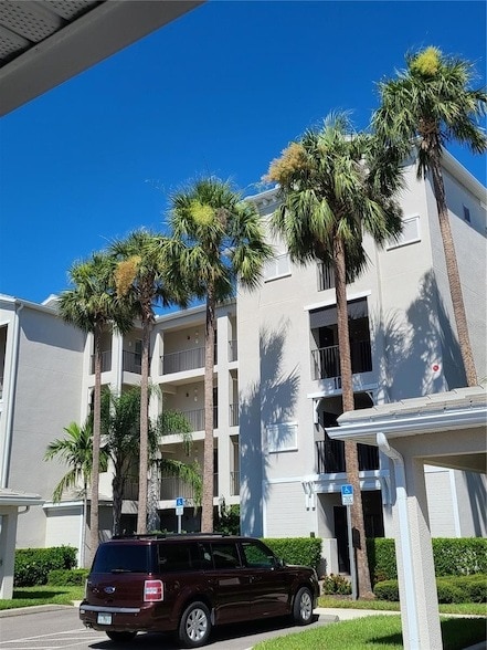 property at 1010 Tidewater Shores Loop