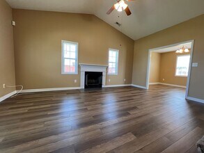 304 Mann St in Hubert, NC - Building Photo - Building Photo