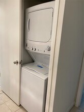 10075 Westpark Dr in Houston, TX - Building Photo - Building Photo