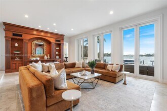 305 N Hibiscus Dr in Miami Beach, FL - Foto de edificio - Building Photo