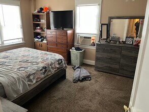 638 River St, Unit 2 in Moosic, PA - Foto de edificio - Building Photo