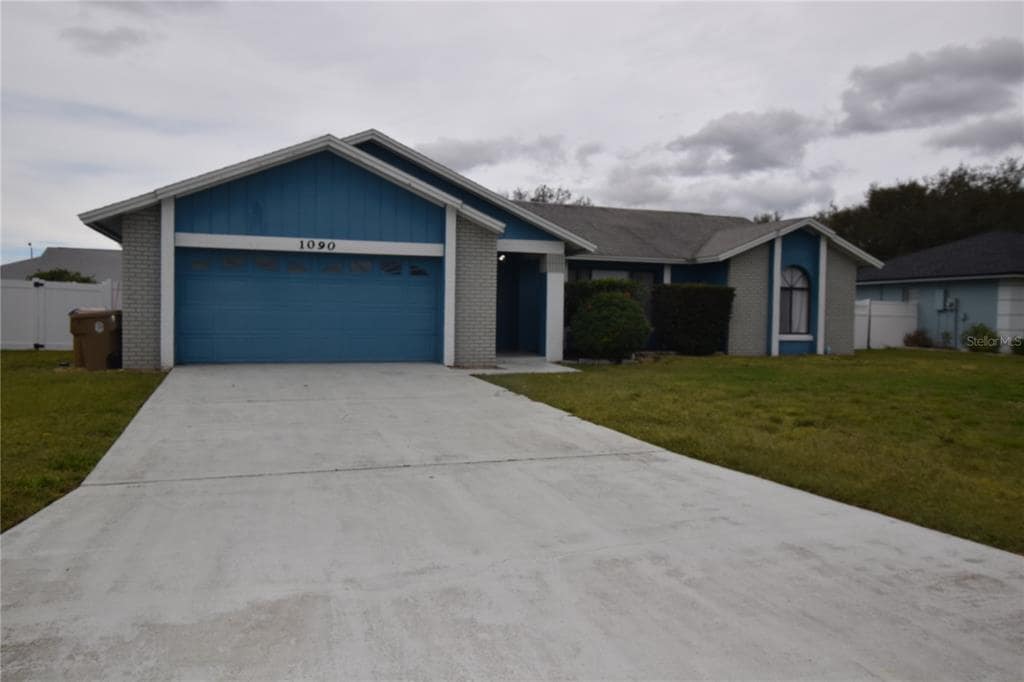 1090 Jason Ridge Ct in Kissimmee, FL - Building Photo