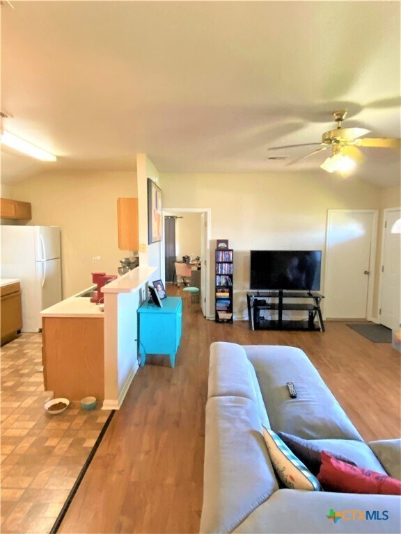 property at 1311 E Downs Ave