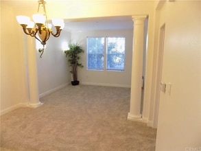 2207 Watermarke Pl, Unit Watermarke Condo in Irvine, CA - Building Photo - Building Photo