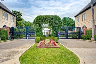 6331 W Mystic Meadow in Houston, TX - Building Photo - Building Photo