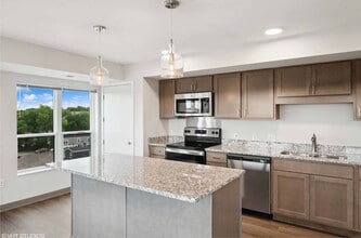 Ride Apartments in St. Paul, MN - Building Photo - Building Photo