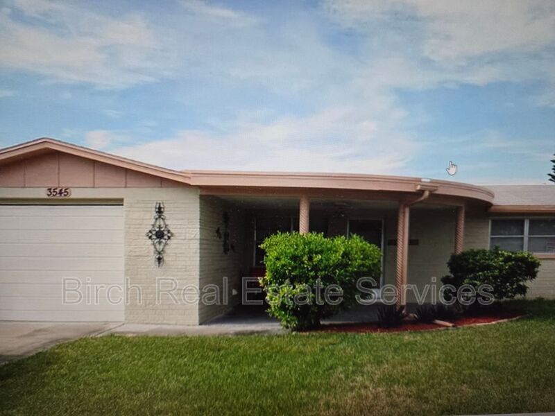 3545 Nixon Rd in Holiday, FL - Building Photo