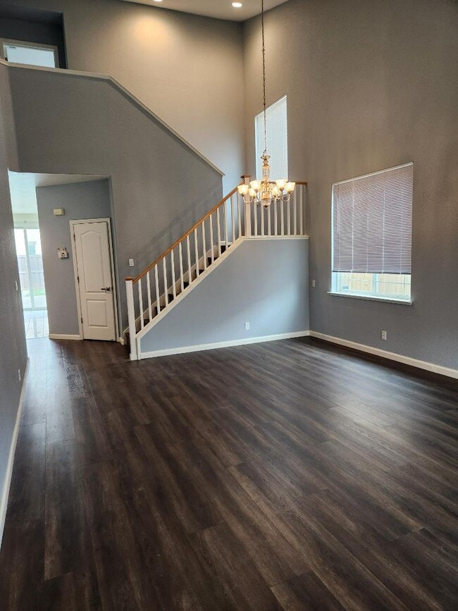 8205 Grisham Way in Elk Grove, CA - Building Photo - Building Photo