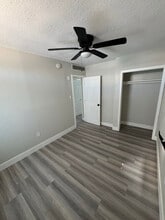 251 Juniper St in Barstow, CA - Foto de edificio - Building Photo