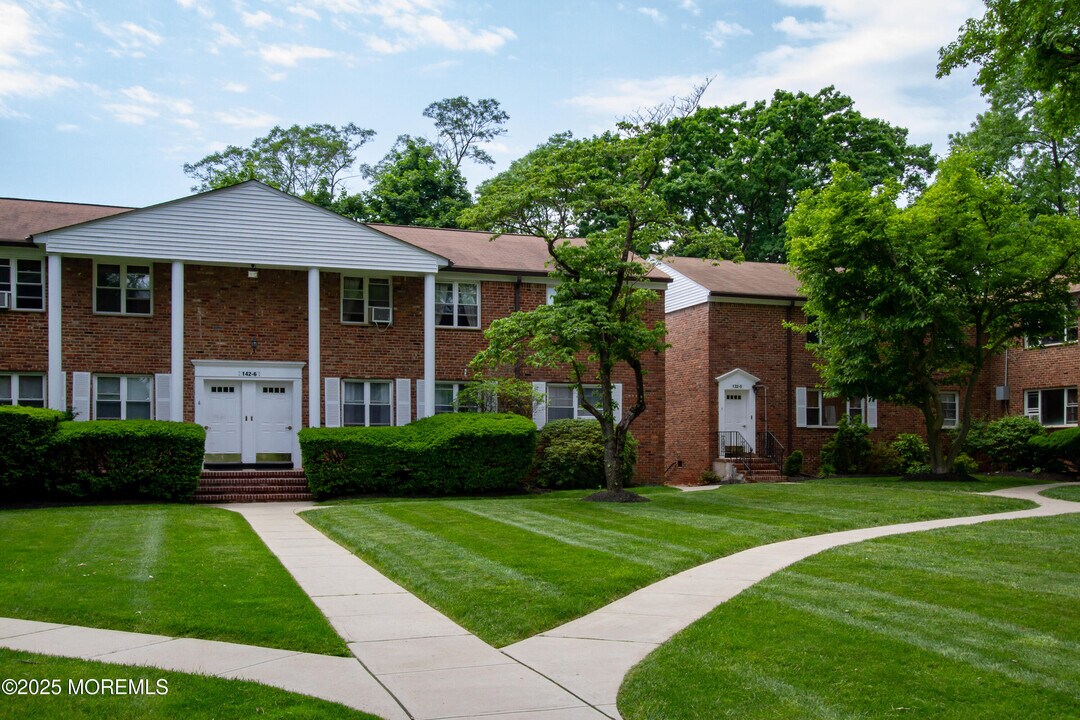 142 South St in Red Bank, NJ - Building Photo