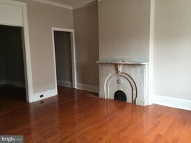 1945 Poplar St in Philadelphia, PA - Building Photo