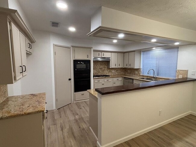 11958 Meadow Crest Dr in Stafford, TX - Building Photo - Building Photo