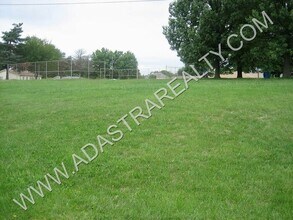 2508 NW Frances St in Lee's Summit, MO - Building Photo - Building Photo