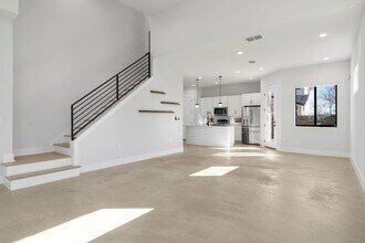 1405 Perez St in Austin, TX - Foto de edificio - Building Photo