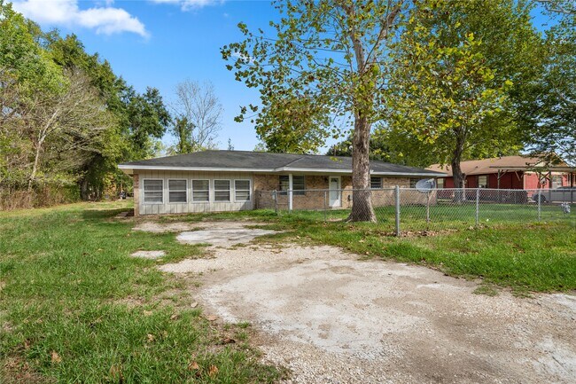 property at 110 W Pine St