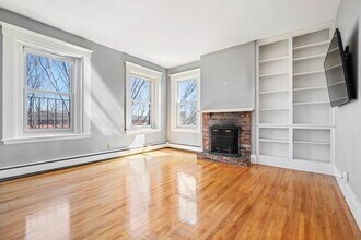 28 Chestnut St in Boston, MA - Building Photo - Building Photo