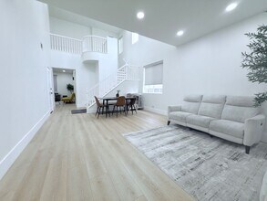 7048 E Horizon Dr in Orange, CA - Building Photo - Building Photo