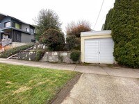 1704 SE 52nd Ave in Portland, OR - Foto de edificio - Building Photo