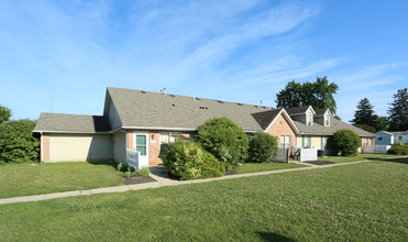 Highview Place Apartments in Columbus, OH - Building Photo - Building Photo