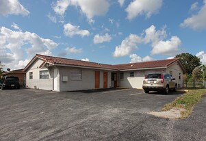 3600 Riverside Dr in Coral Springs, FL - Building Photo