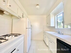 8206 Romaine St, Unit 1 in West Hollywood, CA - Foto de edificio - Building Photo