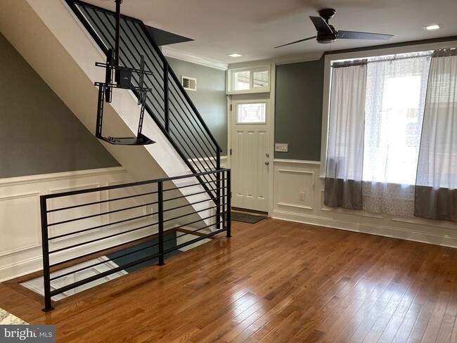 property at 2445 S Lawrence St