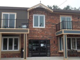 850 N State St in Lockport, IL - Building Photo