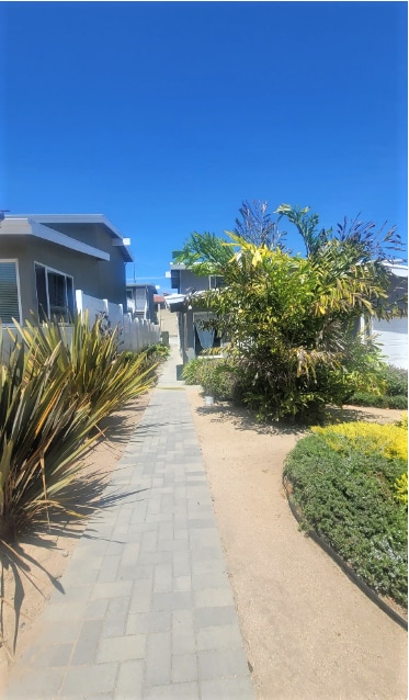 702 N Paulina Ave, Unit A in Redondo Beach, CA - Foto de edificio - Building Photo