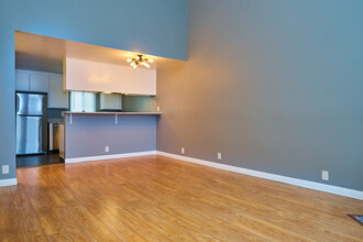 3970 Moore St in Los Angeles, CA - Building Photo - Interior Photo