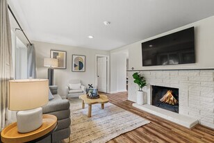 13352 17th Ave NE in Seattle, WA - Building Photo