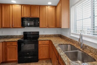 1226 S Quintero Ct in Aurora, CO - Building Photo - Building Photo