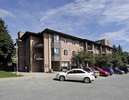 AD Astral Place in Barrie, ON - Building Photo