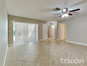 13121 Shadberry Ln in Hudson, FL - Building Photo - Building Photo