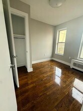 238 E 111th St in New York, NY - Foto de edificio - Building Photo