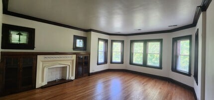 2018 Lake St, Unit Apt 2 in Evanston, IL - Building Photo - Building Photo